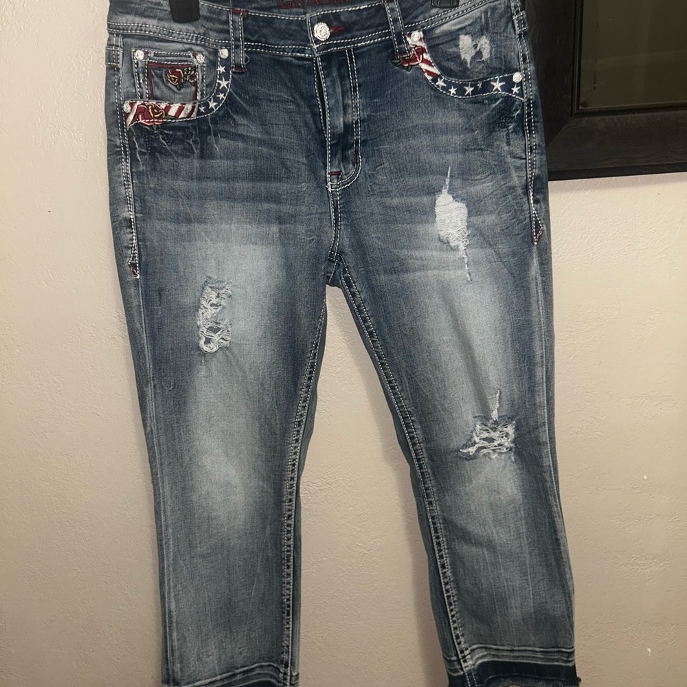Grace Denim Cropped Jeans with Star Accents